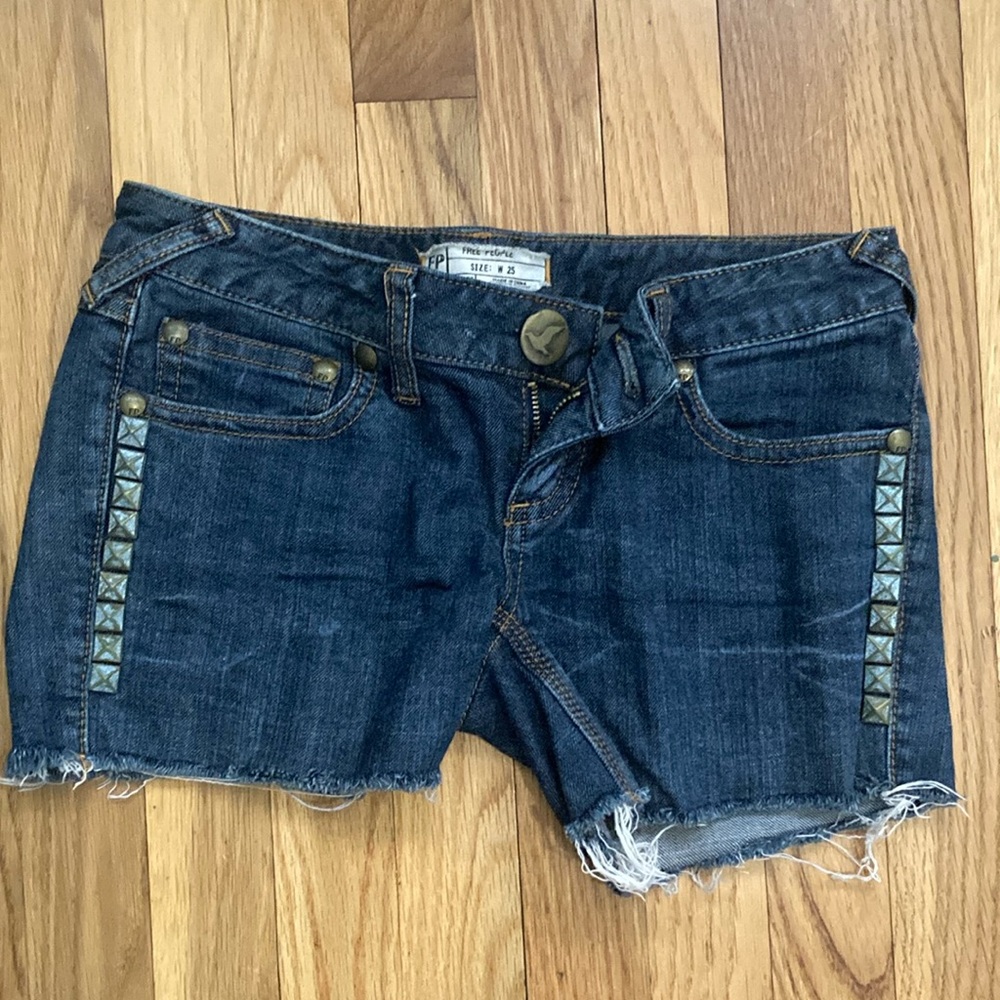 Free people studded Jean cut off shorts size 25